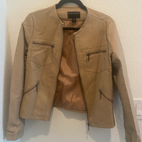 Tan faux leather Bernardo motorcycle jacket Size: Small - Picture 1 of 4
